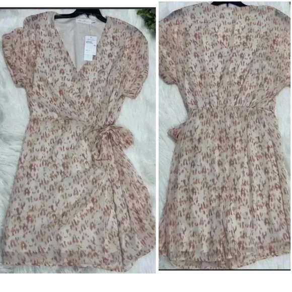 All in Favor Dresses & Skirts - All in Favor Dress Multicolor Animal Print V Neck Tie Waist Short Sheer Medium